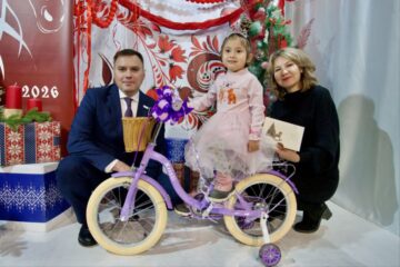 В кинокомплексе «Родина» исполнили новогодние желания детей