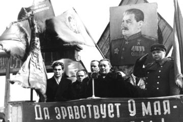 Фотография митинга 9 мая 1945 года в Норильске – ровесница Победы