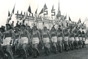 В 1942 году в Норильске впервые массово отметили День физкультурника