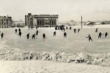 Первые крытые ледовые катки Норильска были самодельными