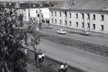 Пространство напротив «Заполярника» раньше было застроено двухэтажными домами