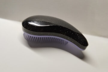 Эндокринолог назвала причины выпадения волос