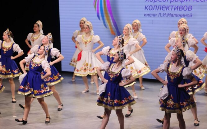 Ансамбль «Жемчужина Заполярья» успешно выступил на конкурсе «Гран па»