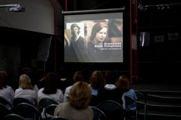 В Музее Норильска проходят показы картины «Блокадная юстиция. Адвокаты»