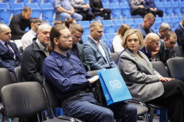 Более 90 лучших работников предприятий Заполярного дивизиона «Норникеля» наградили