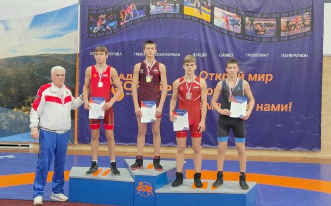 Дудинские спортсмены привезли четыре медали с первенства края