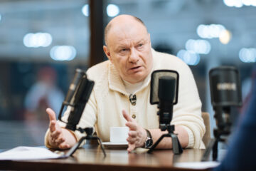 Владимир Потанин стал гостем подкаста «Вне формата» и рассказал о развитии хоккея в России