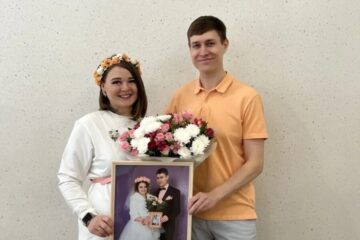 Семья из Норильска отметила десятилетие брака праздничной церемонией в ЗАГСе