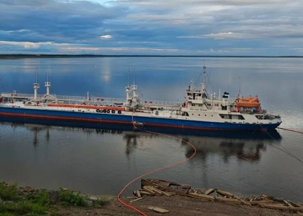 На север Красноярского края завезли свыше 88 тысяч тонн топлива
