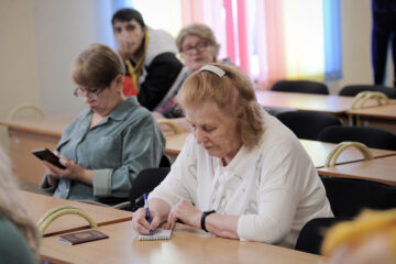 Пенсионерам хотят ускорить выплату компенсации за переезд с Крайнего Севера