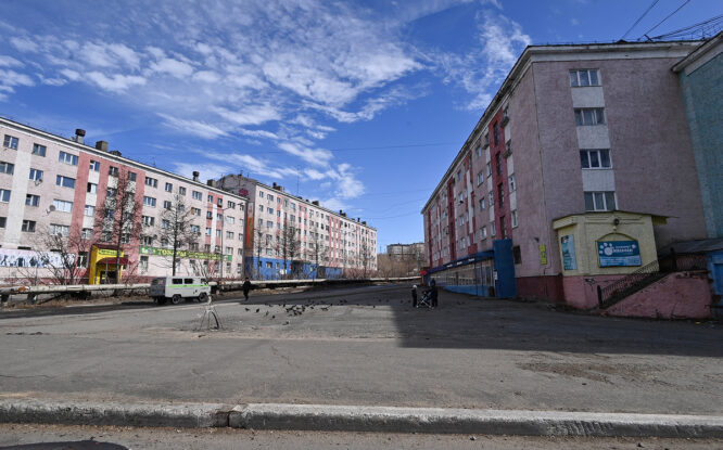 Спасатели предупредили о запрете купания в водоёмах Дудинки
