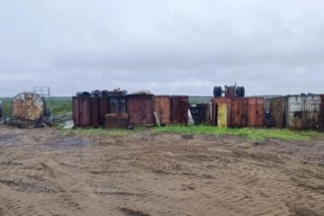 Прокуратура заставила коммерсантов освободить берег Енисея от самовольных построек