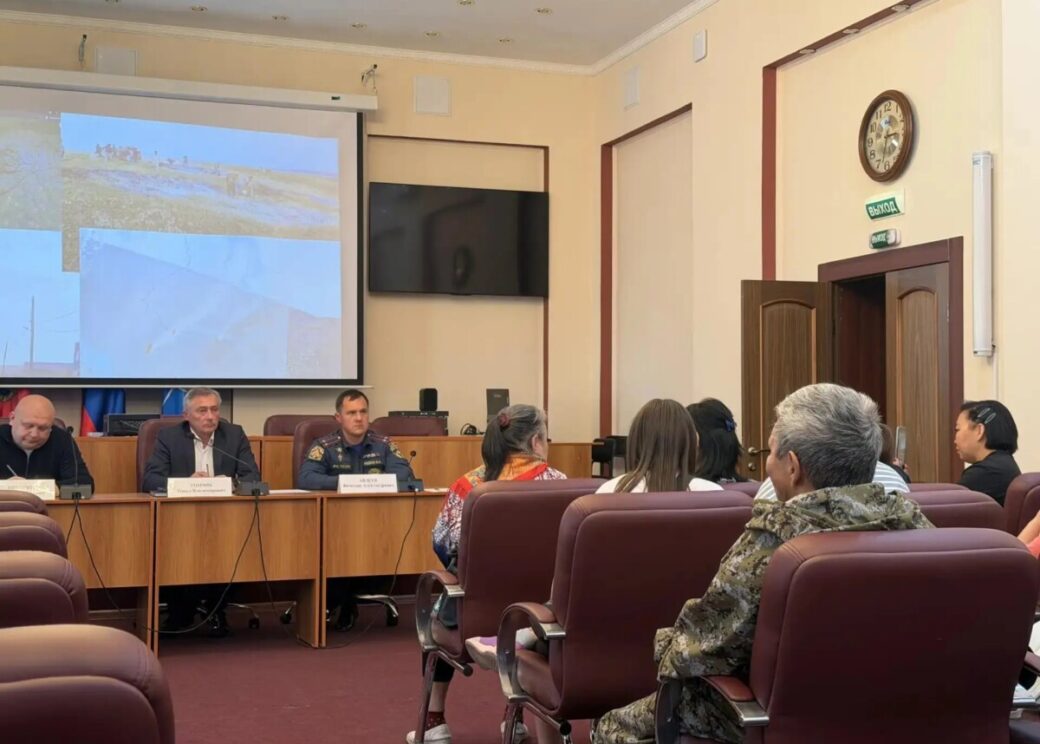 Жители посёлка Носок помогли потушить пожары в тундре