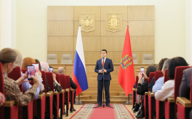 Глава Красноярского края вручил награды сотрудникам «Норникеля»