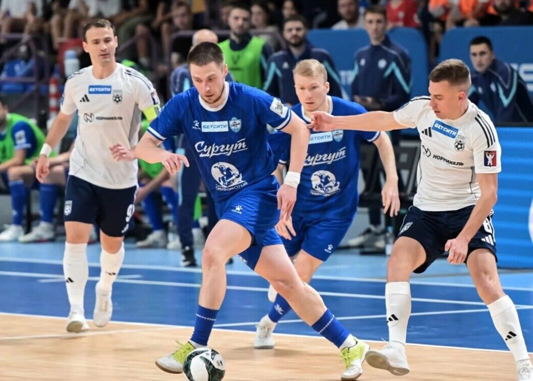ФК «Норильск» уступил соперникам в Сургуте со счетом 6:1