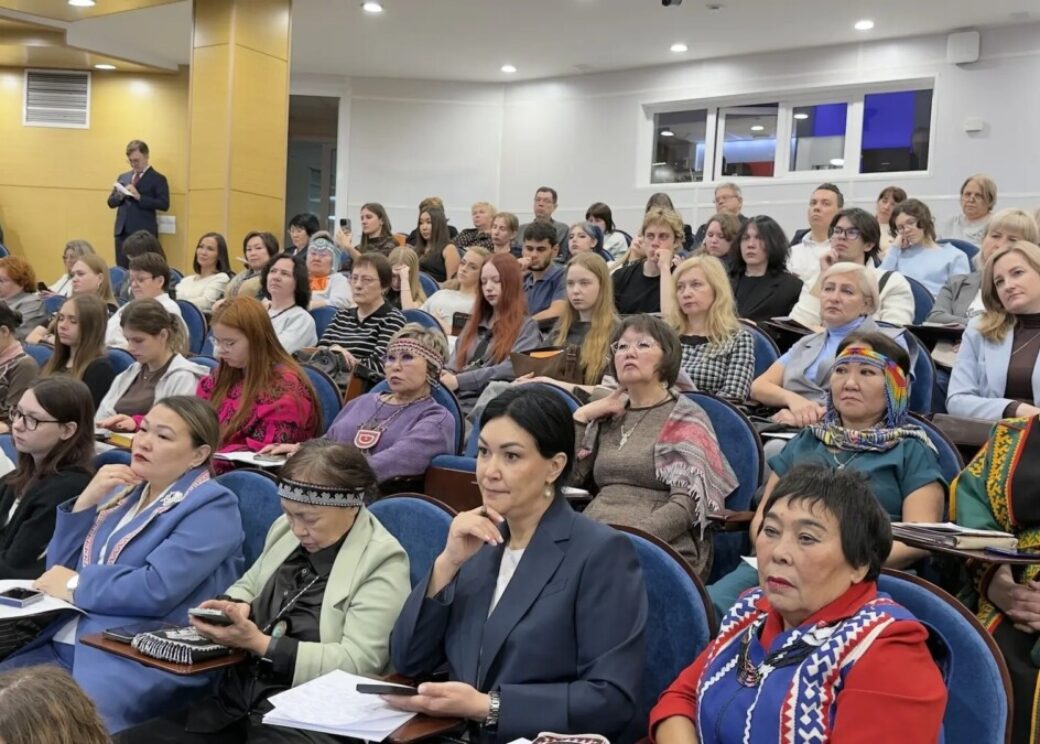 В Красноярске педагоги делятся рабочими методами преподавания родных языков коренных народов