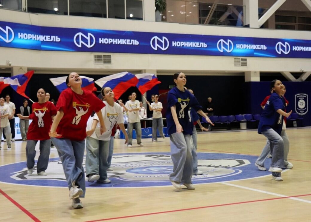 «Полярный Мишка» открывает 12‑й сезон программы «Регион Заполярье»